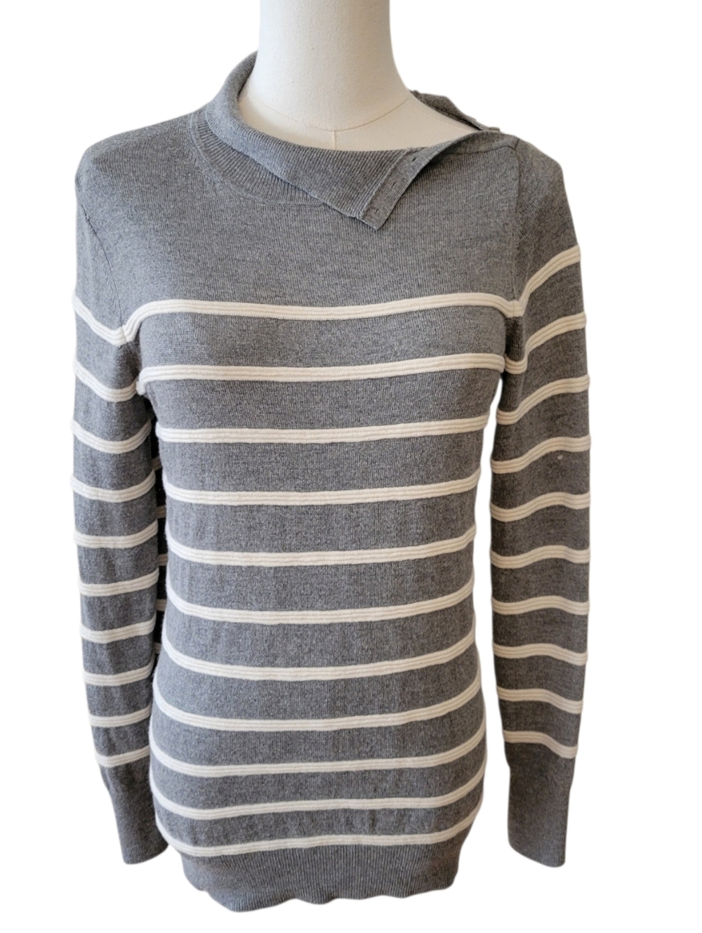 Banana Republic Gray & White Striped Button Shoulder Pullover Sweater Size Small